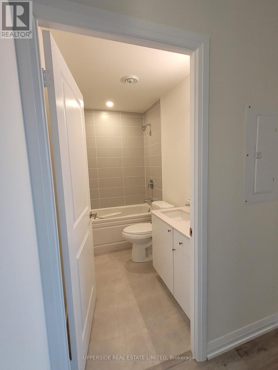 1521 - 3270 Sheppard Avenue E, Toronto, ON - Indoor Photo Showing Bathroom