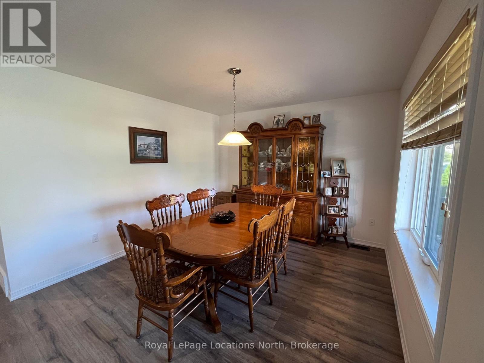 66 Hughes Street, Collingwood, ON - Indoor Photo Showing Dining Room