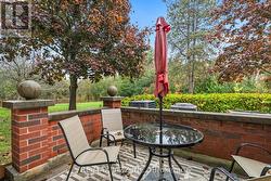 Private patio-perfect for morning coffee &relaxing -
