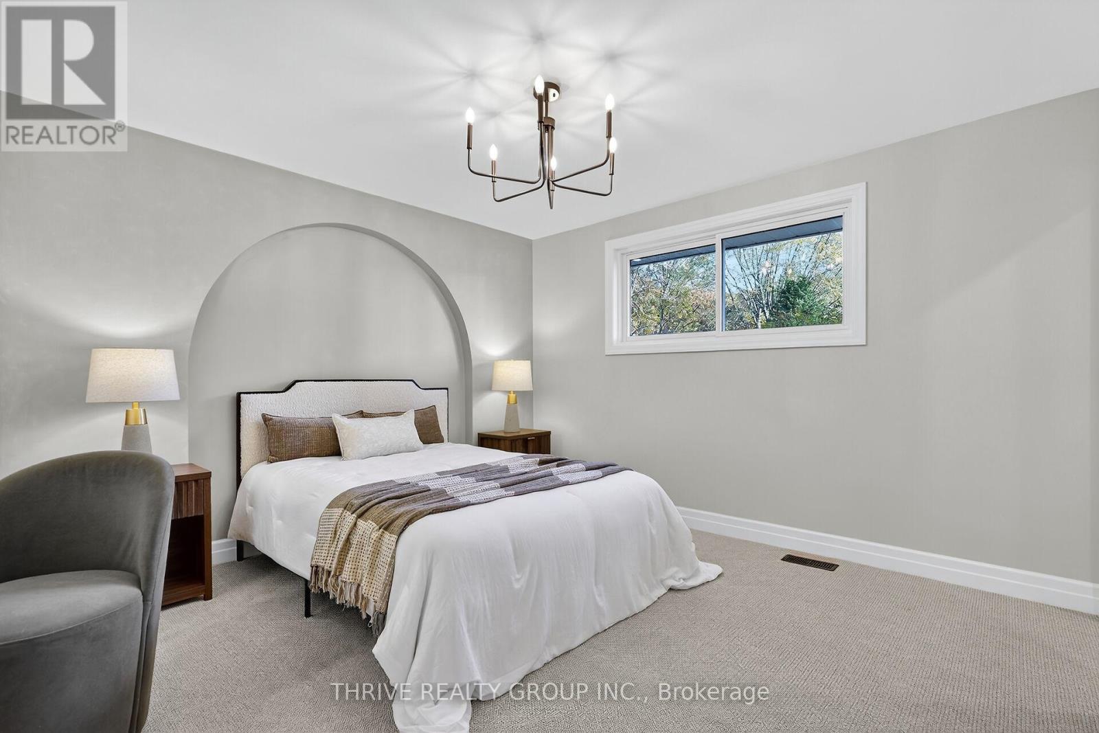 22639 Troops Road, Strathroy-Caradoc (Mount Brydges), ON - Indoor Photo Showing Bedroom