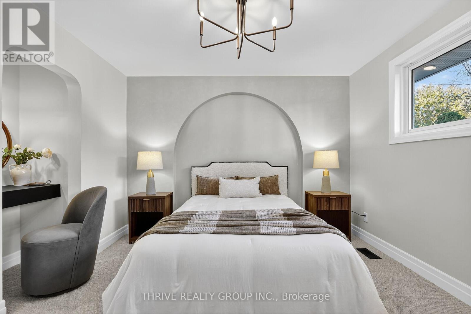 22639 Troops Road, Strathroy-Caradoc (Mount Brydges), ON - Indoor Photo Showing Bedroom