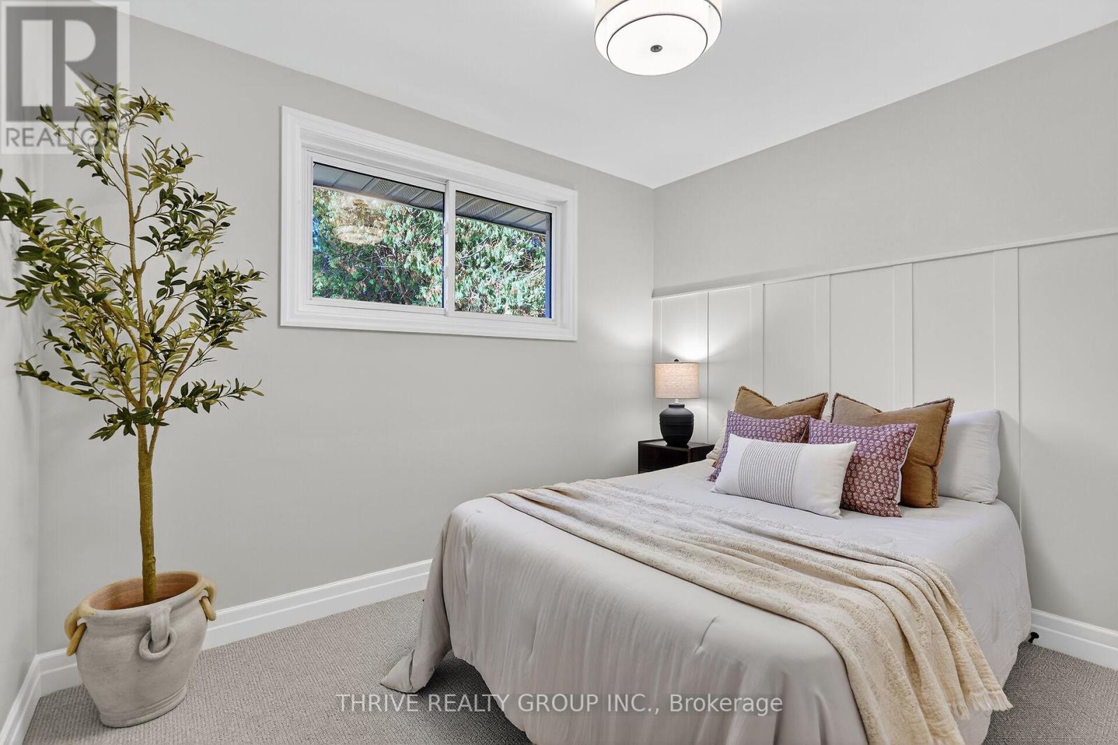 22639 Troops Road, Strathroy-Caradoc (Mount Brydges), ON - Indoor Photo Showing Bedroom