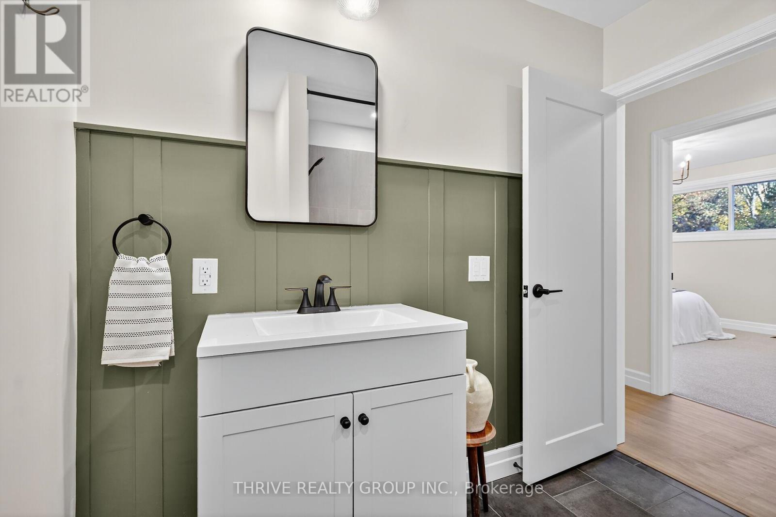 22639 Troops Road, Strathroy-Caradoc (Mount Brydges), ON - Indoor Photo Showing Bathroom
