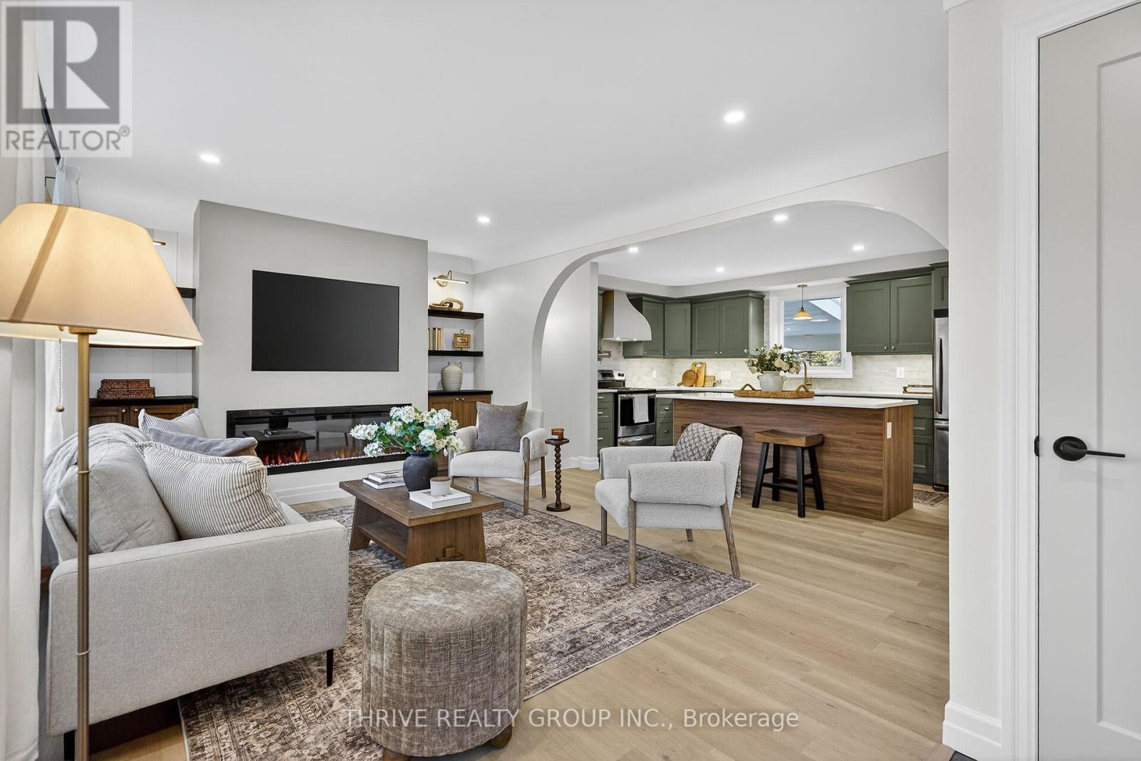 22639 Troops Road, Strathroy-Caradoc (Mount Brydges), ON - Indoor Photo Showing Living Room With Fireplace