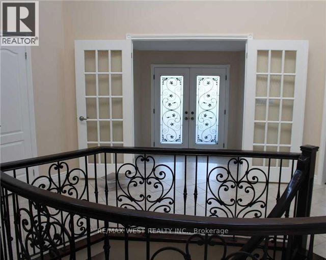 90 Stephanie Boulevard, Vaughan, ON - Indoor Photo Showing Other Room