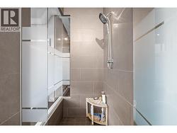 Ensuite -