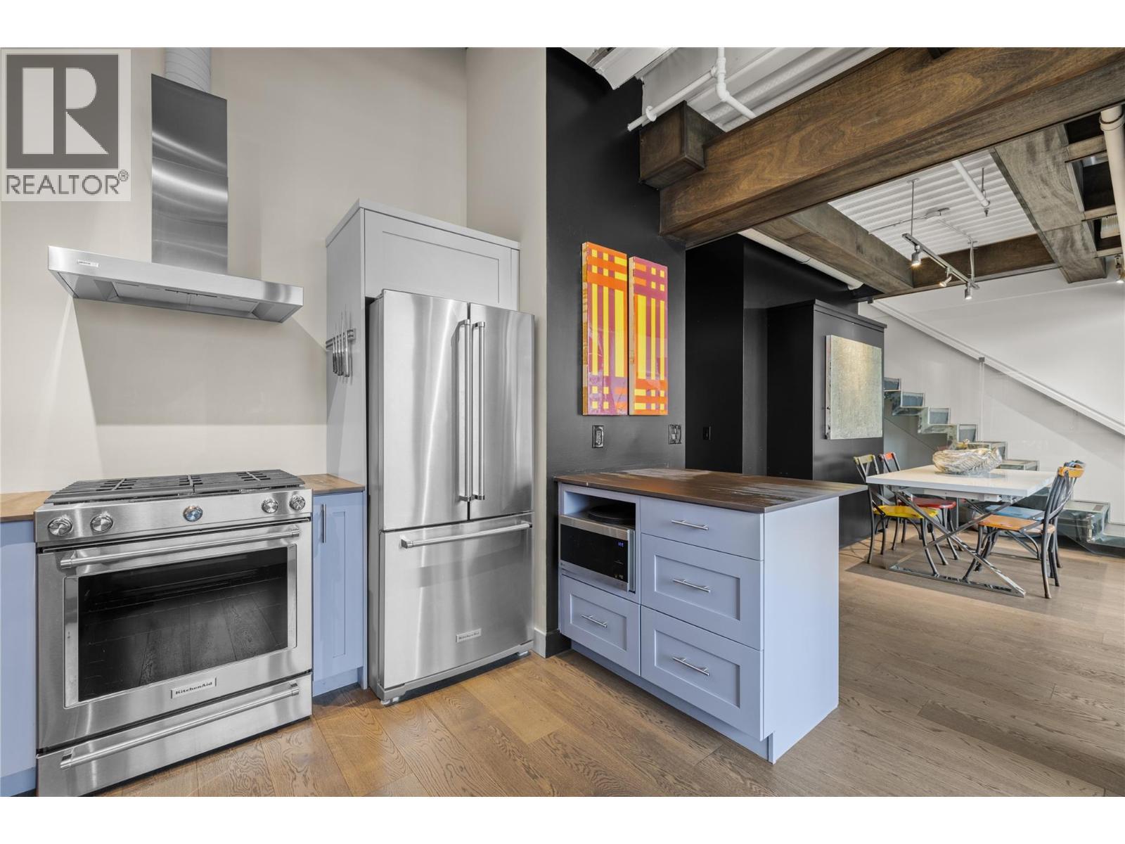 1630 Pandosy Street Unit# 605, Kelowna, BC - Indoor Photo Showing Kitchen