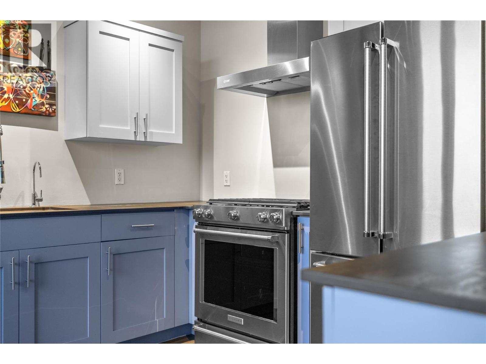 1630 Pandosy Street Unit# 605, Kelowna, BC - Indoor Photo Showing Kitchen