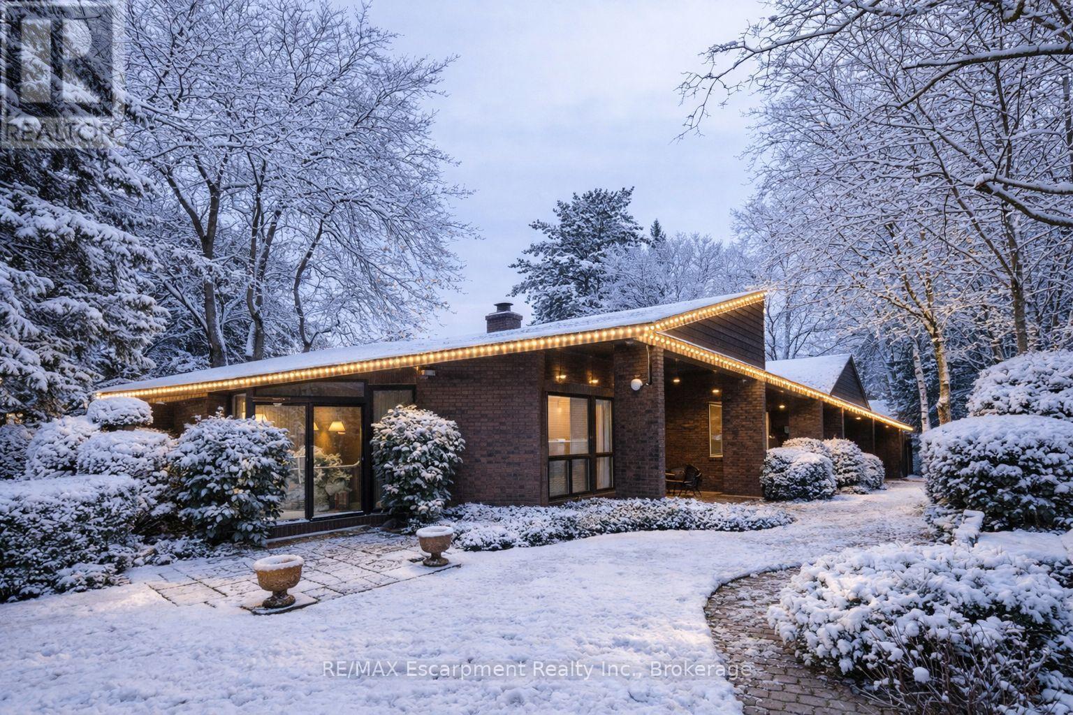 1168 Carey Road, Oakville (Mo Morrison), ON - Outdoor