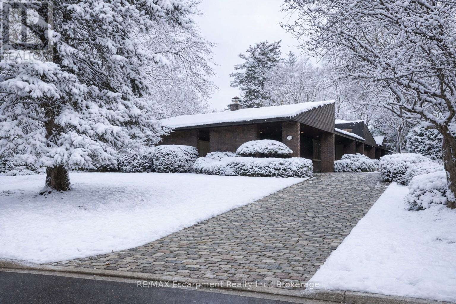 1168 Carey Road, Oakville (Mo Morrison), ON - Outdoor