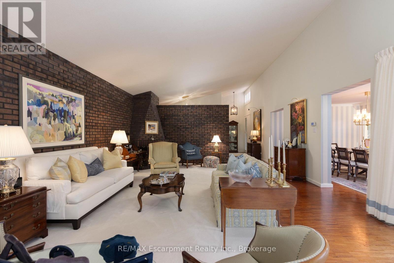 1168 Carey Road, Oakville (Mo Morrison), ON - Indoor Photo Showing Living Room