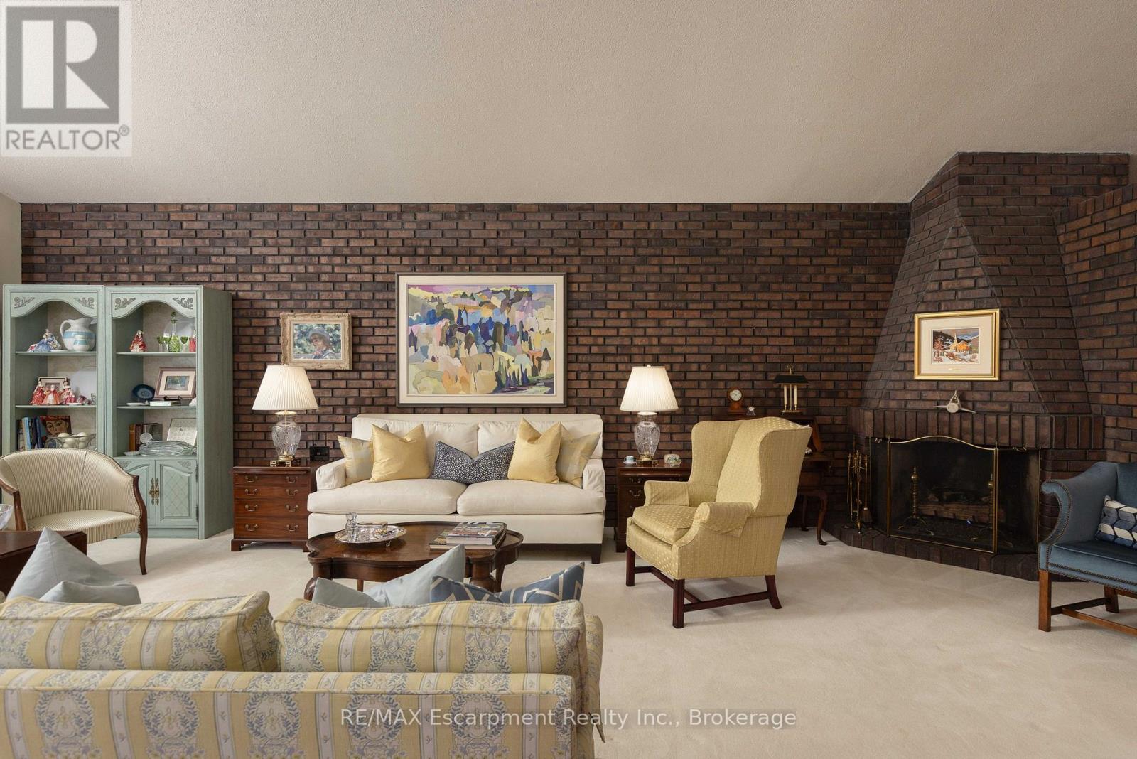 1168 Carey Road, Oakville (Mo Morrison), ON - Indoor With Fireplace