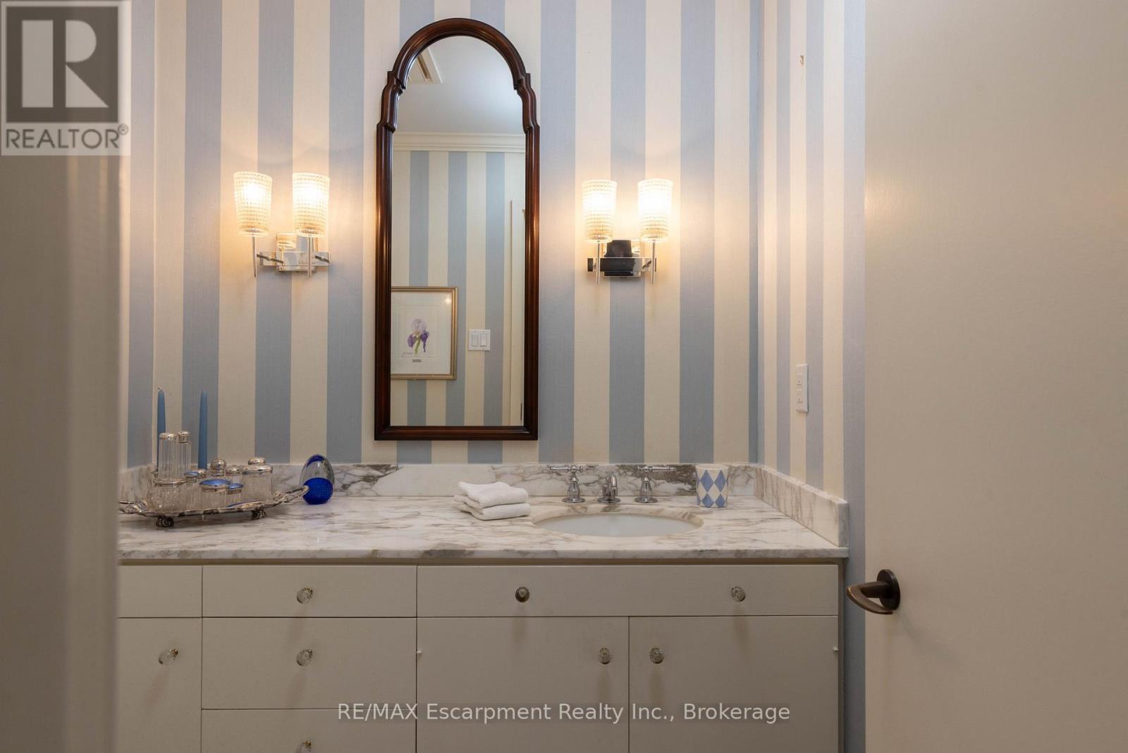 1168 Carey Road, Oakville (Mo Morrison), ON - Indoor