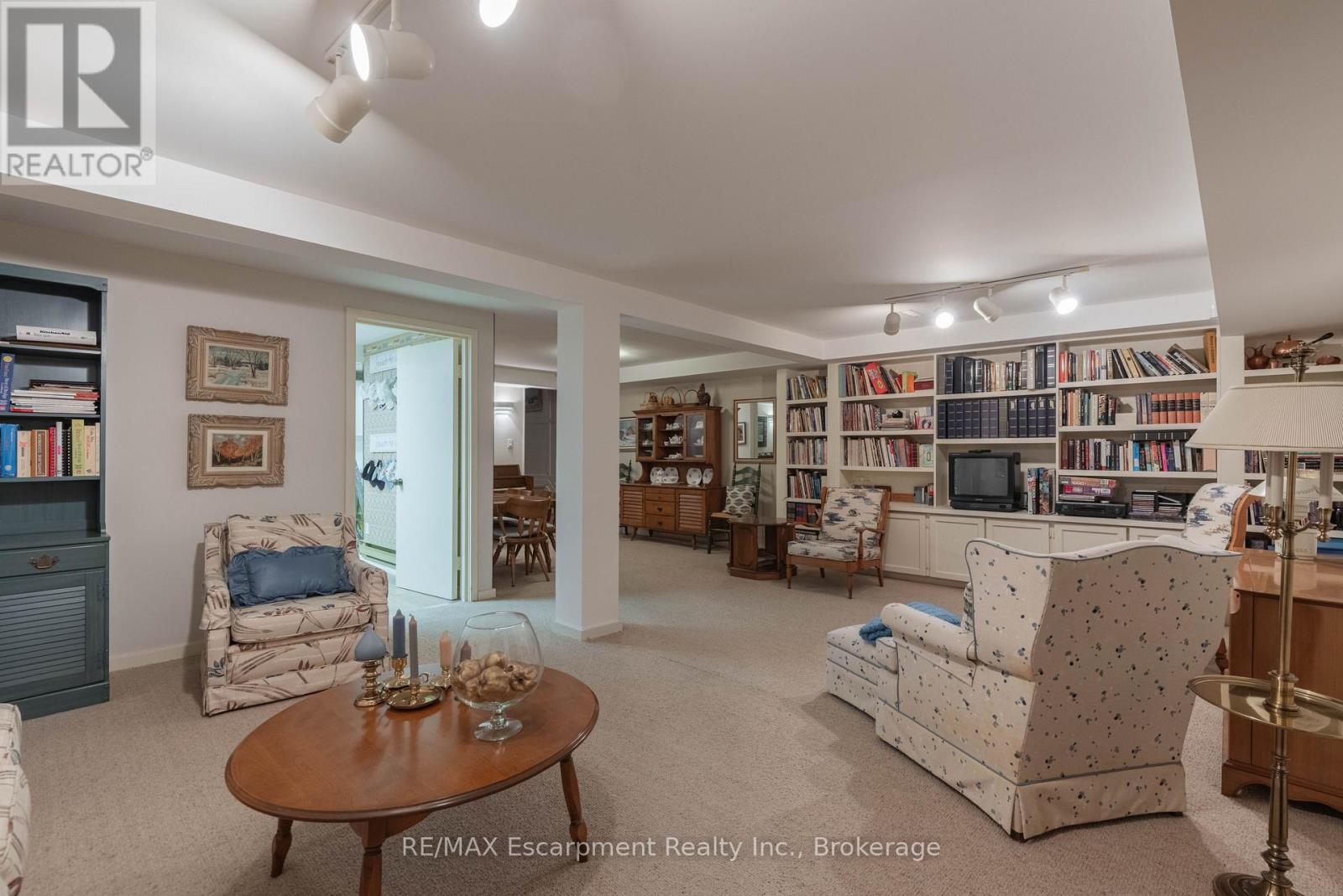 1168 Carey Road, Oakville (Mo Morrison), ON - Indoor Photo Showing Laundry Room