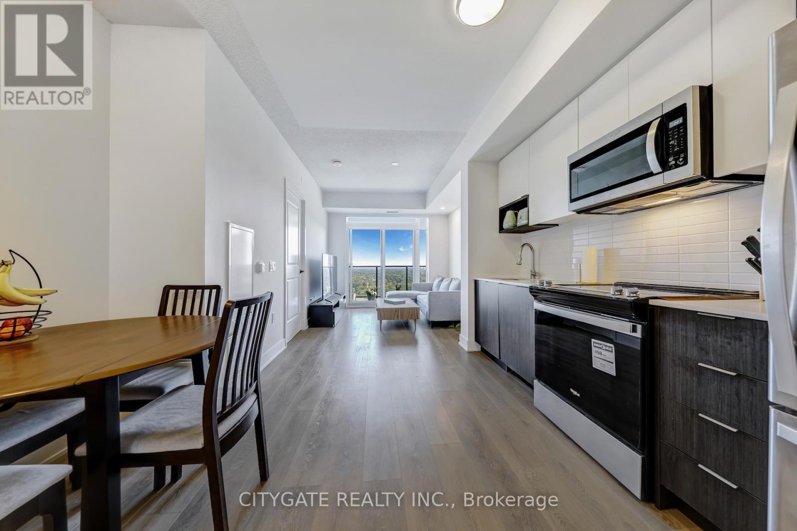 1610 - 202 Burnhamthorpe Road E, Mississauga, ON - Indoor