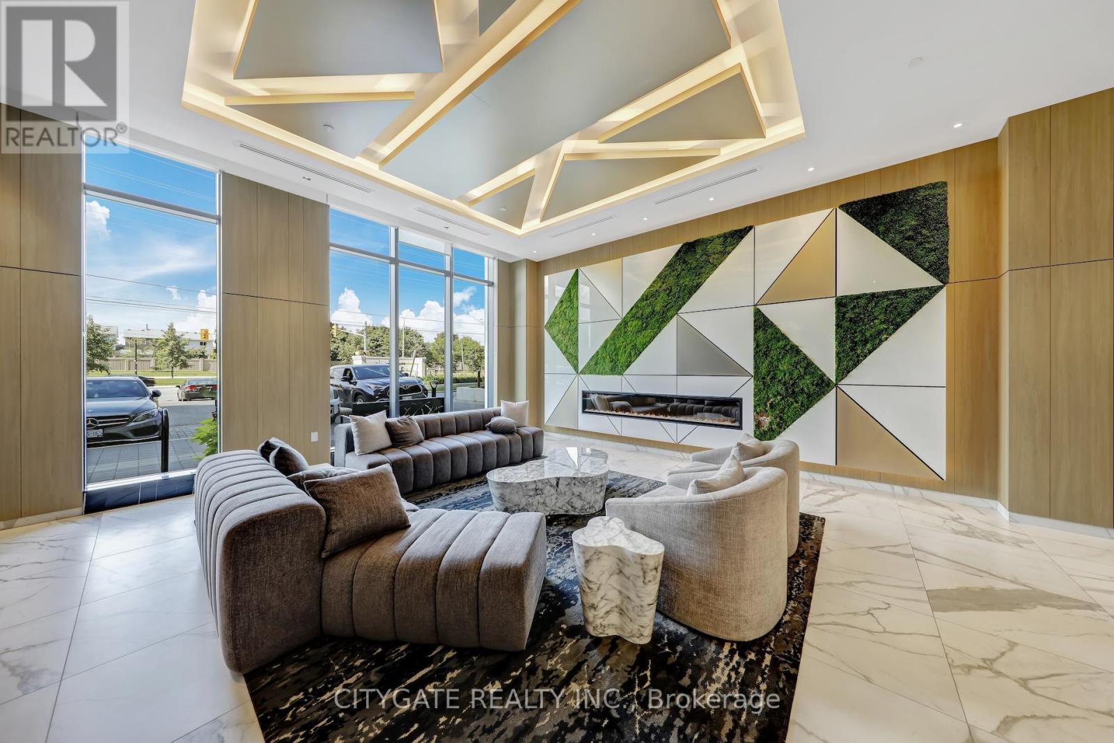 1610 - 202 Burnhamthorpe Road E, Mississauga, ON - Indoor