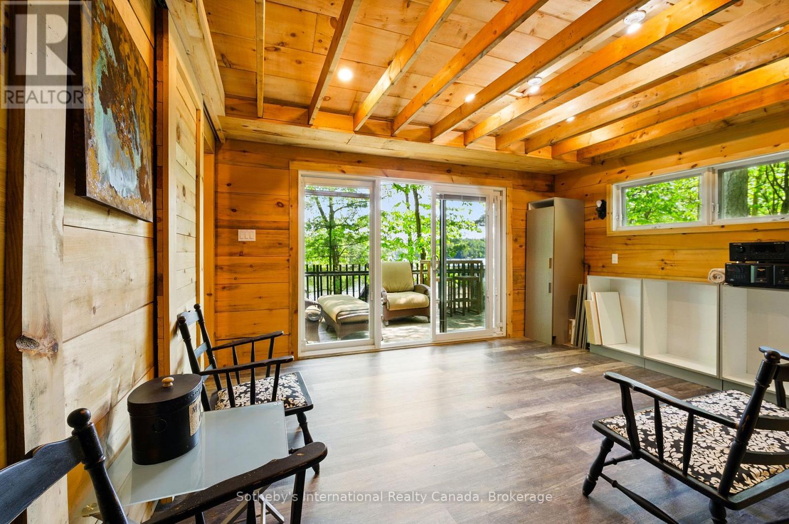 6394 Go Home Lake Shore, Georgian Bay (Gibson), ON - Indoor Photo Showing Other Room