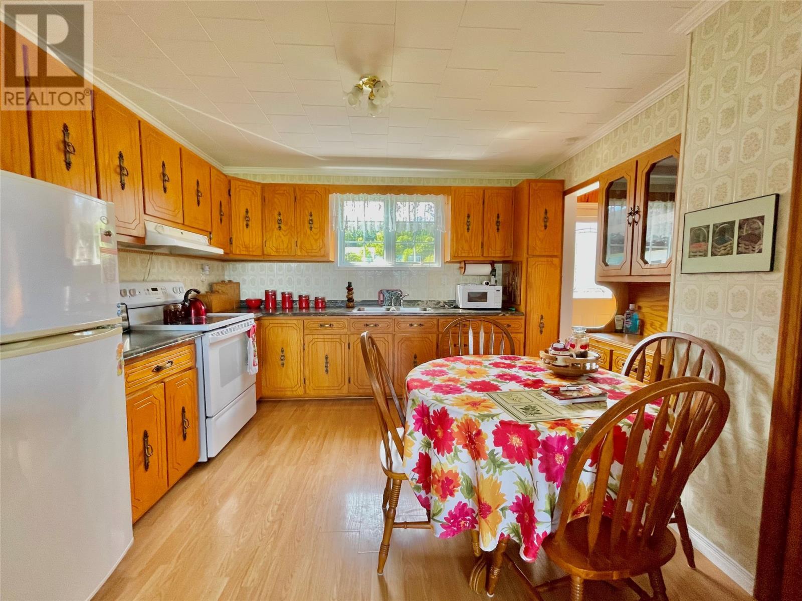 106 Main Street, Charlottetown, NL - Indoor