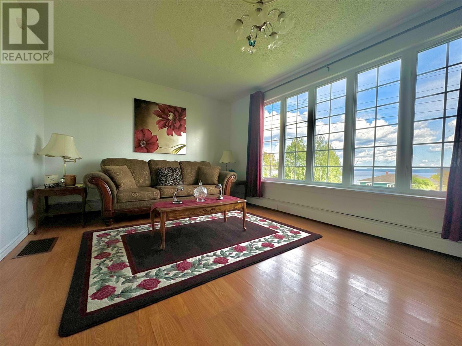106 Main Street, Charlottetown, NL - Indoor Photo Showing Living Room
