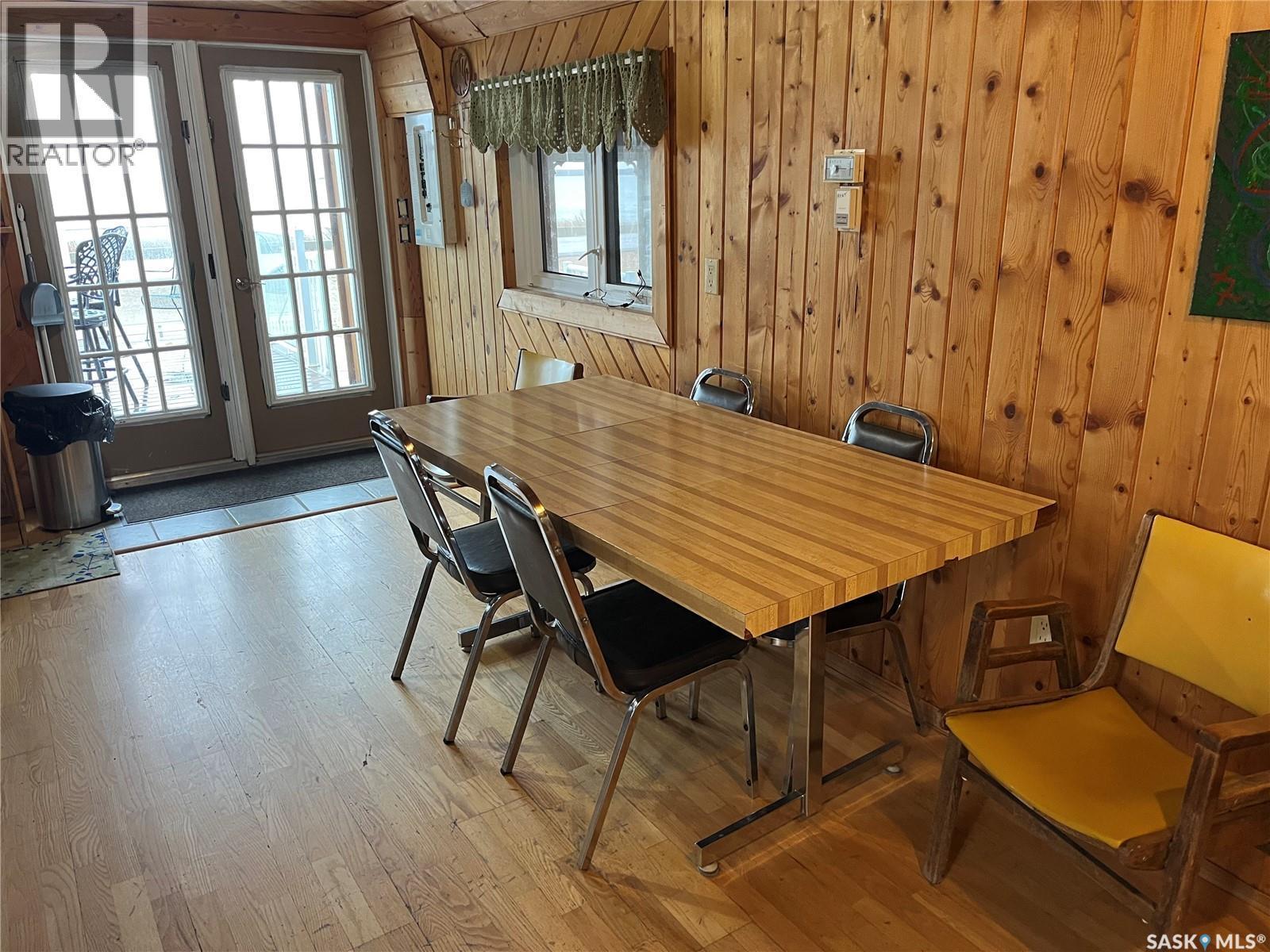 30 Lakeshore Drive, Fishing Lake, SK - Indoor Photo Showing Dining Room