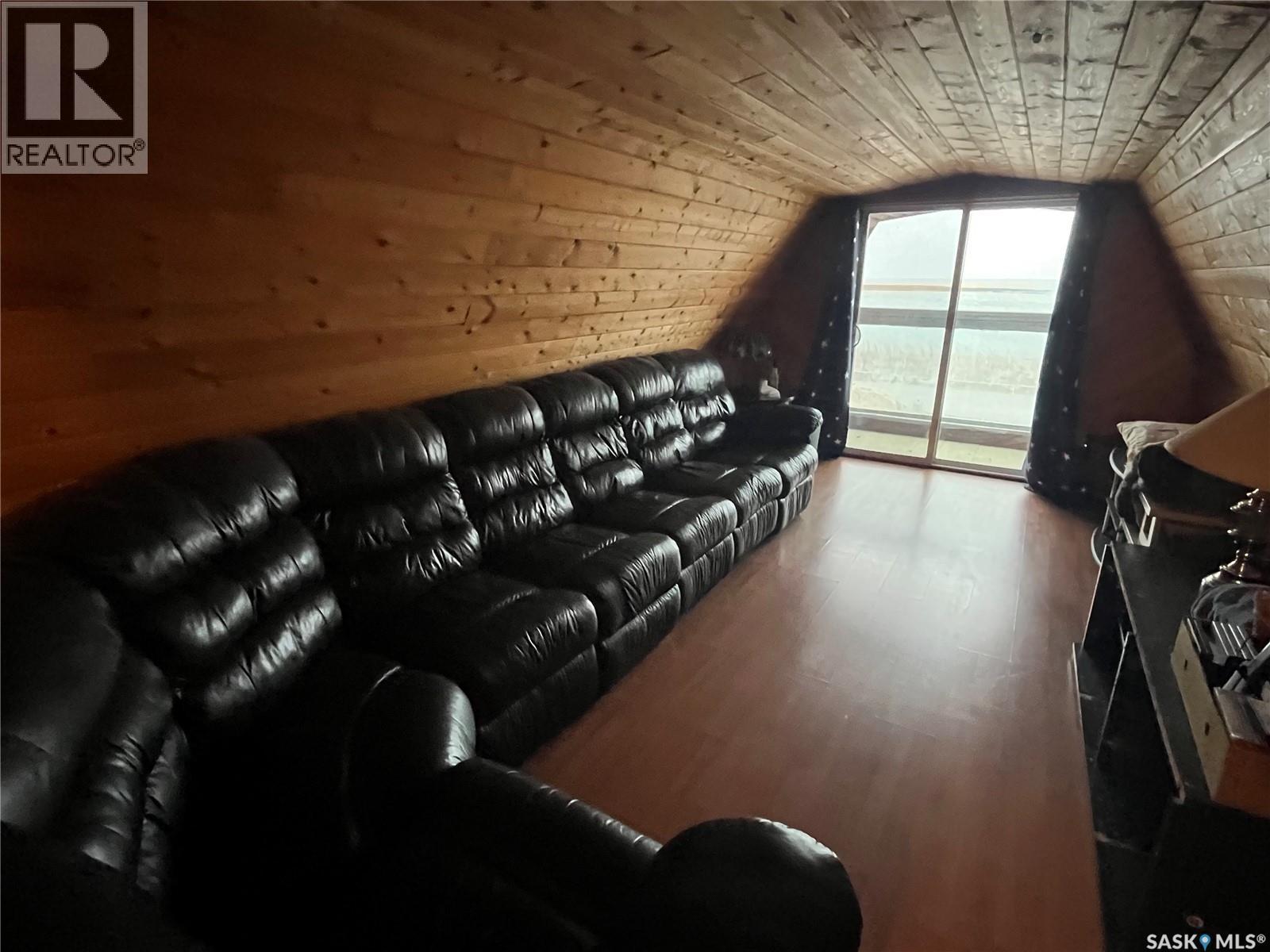 30 Lakeshore Drive, Fishing Lake, SK - Indoor