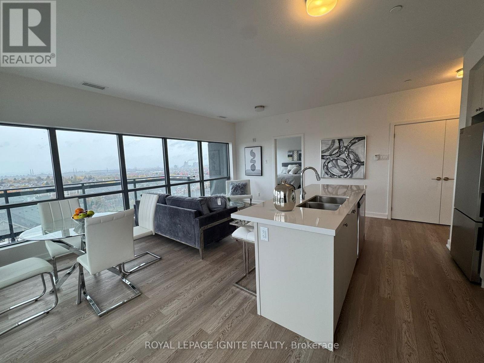 1103 - 55 Clarington Boulevard, Clarington, ON - Indoor Photo Showing Kitchen With Double Sink