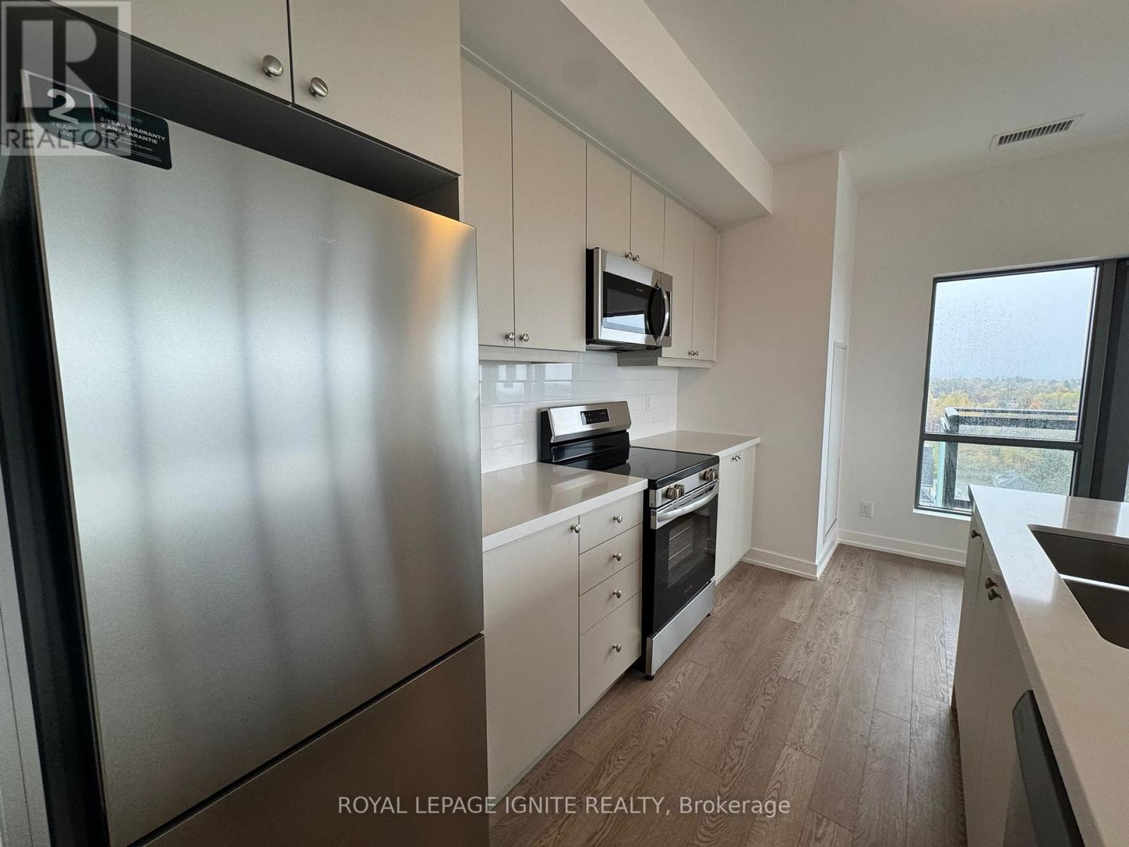 1103 - 55 Clarington Boulevard, Clarington, ON - Indoor Photo Showing Kitchen With Double Sink