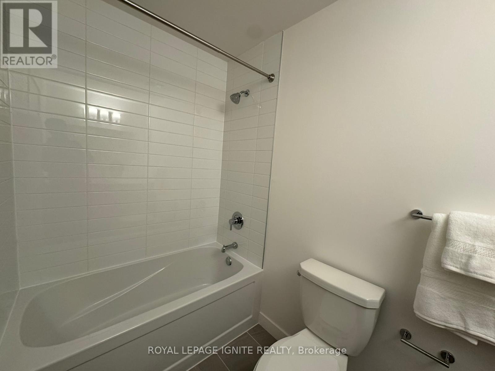 1103 - 55 Clarington Boulevard, Clarington, ON - Indoor Photo Showing Bathroom
