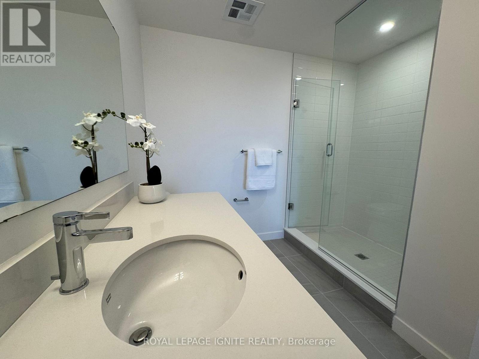 1103 - 55 Clarington Boulevard, Clarington, ON - Indoor Photo Showing Bathroom