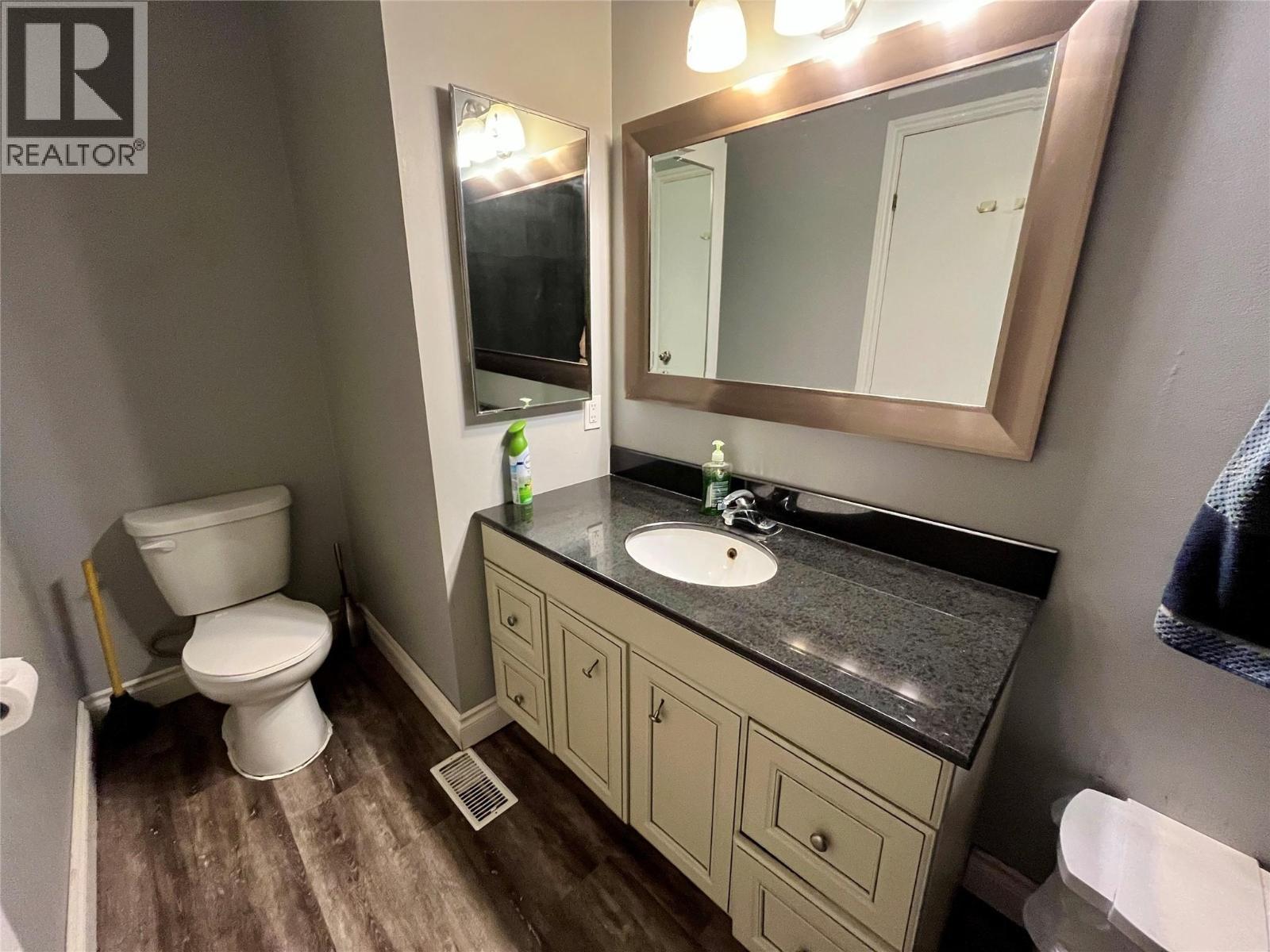 128 Peace River Crescent, Tumbler Ridge, BC - Indoor Photo Showing Bathroom
