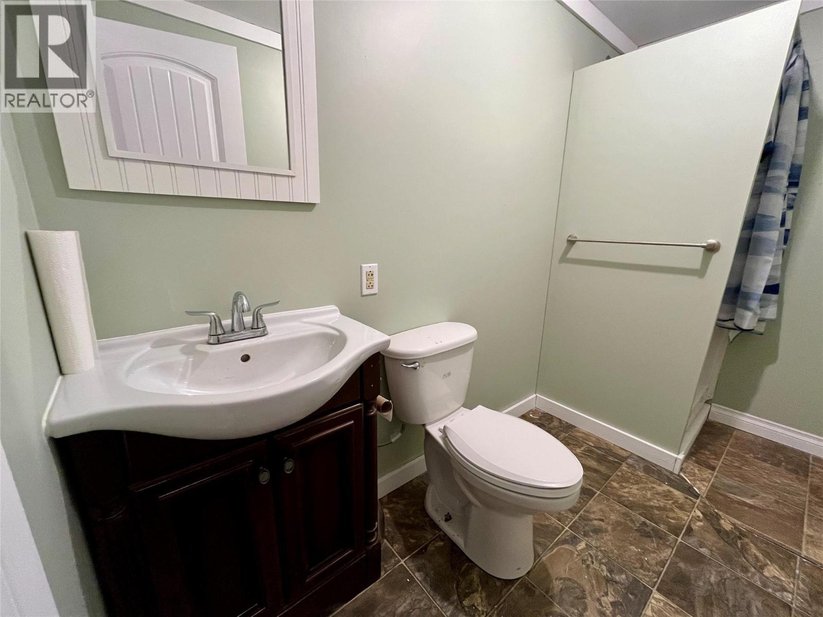 128 Peace River Crescent, Tumbler Ridge, BC - Indoor Photo Showing Bathroom