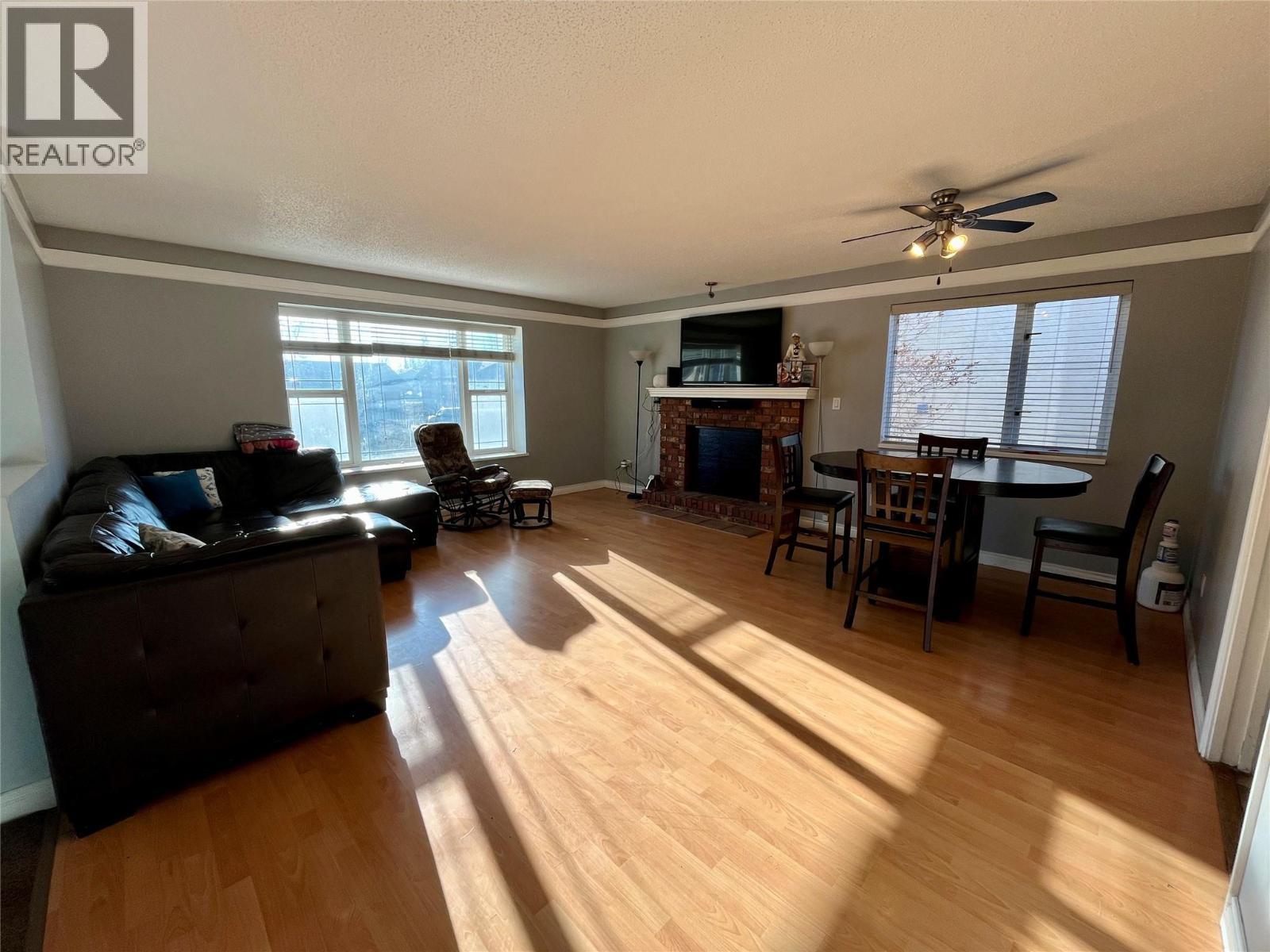128 Peace River Crescent, Tumbler Ridge, BC - Indoor Photo Showing Living Room