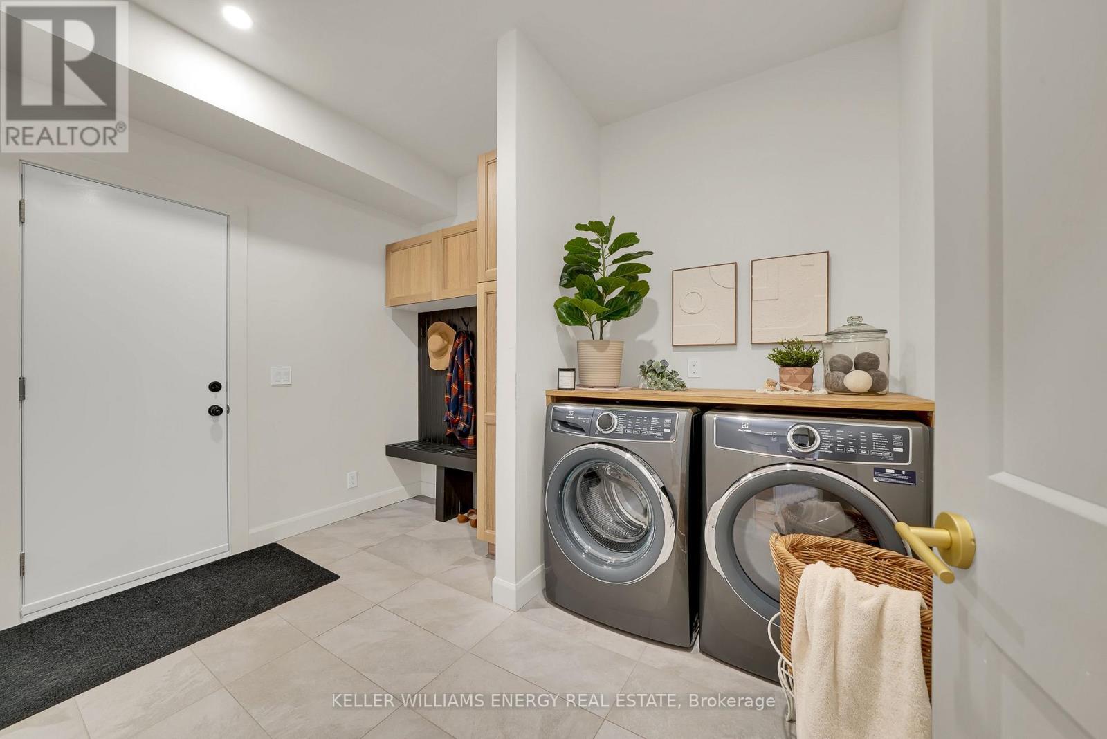 17 New Pierce Drive, Stirling-Rawdon (Rawdon Ward), ON - Indoor Photo Showing Laundry Room