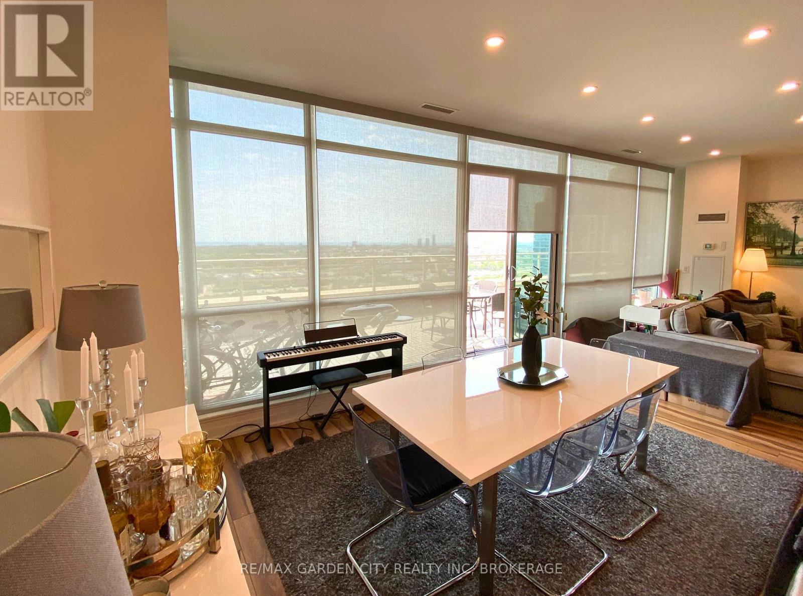 1402/Ph2 - 5101 Dundas Street W, Toronto (Islington-City Centre West), ON - Indoor