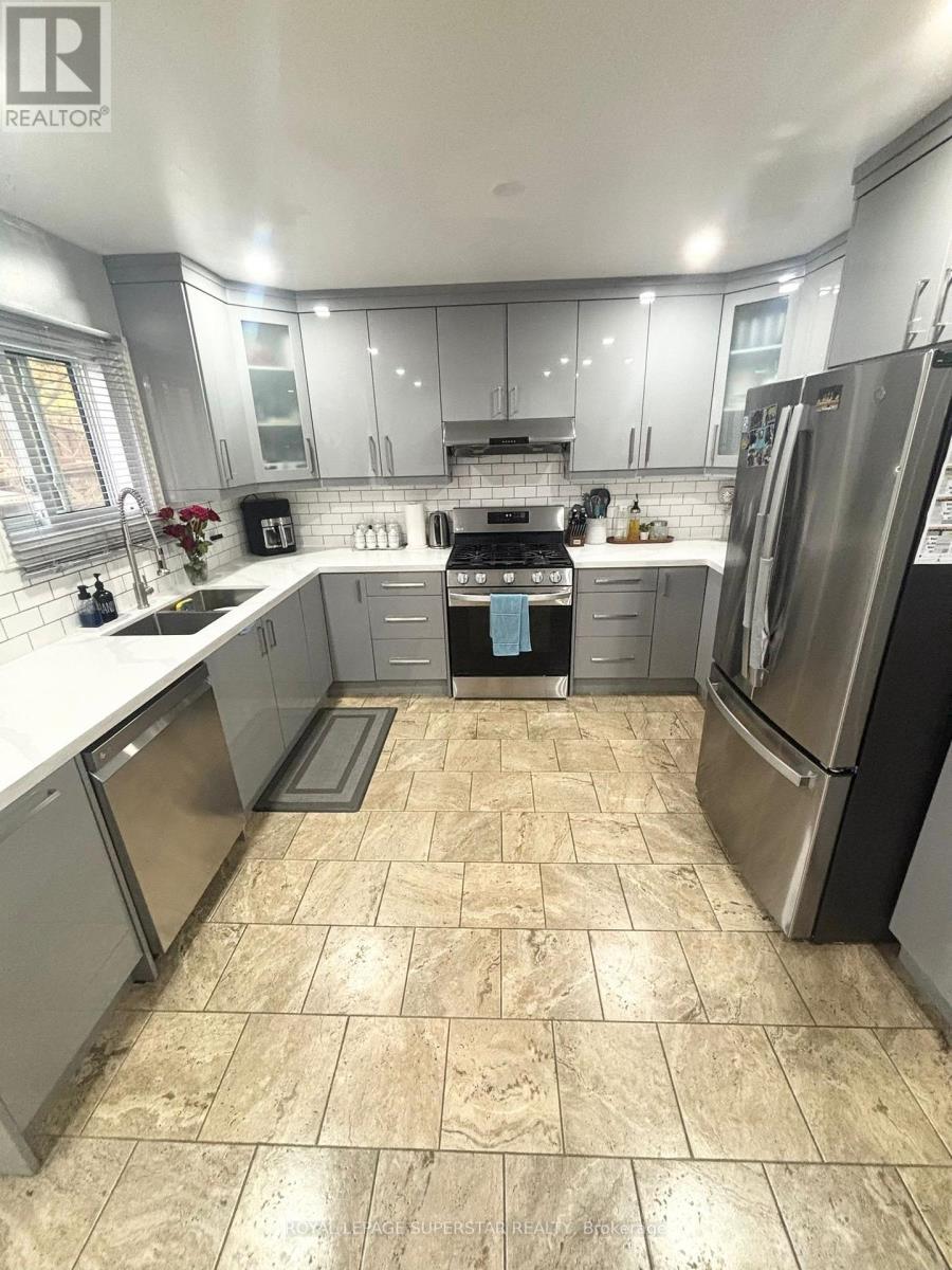 14 - 55 Ashley Crescent, London South, ON - Indoor Photo Showing Kitchen
