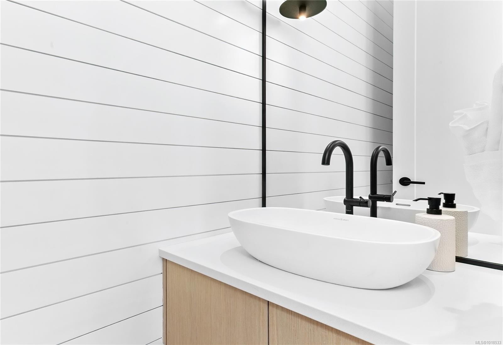 7510 Ocean Park Pl, Sooke, BC