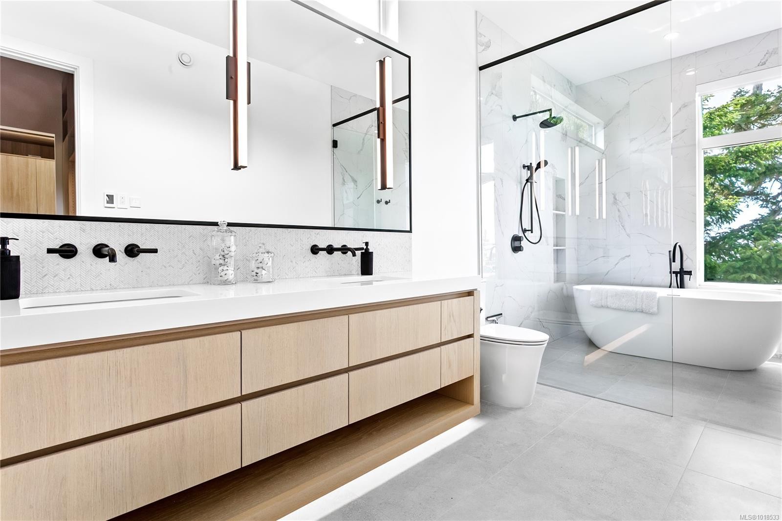 7510 Ocean Park Pl, Sooke, BC