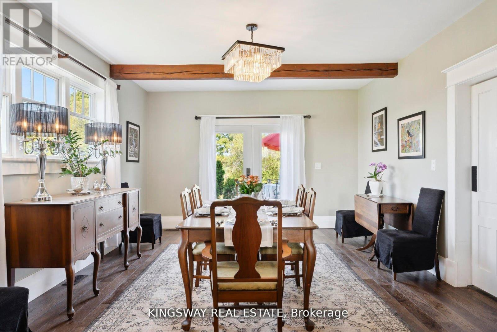 2612 10Th Line, Innisfil, ON - Indoor Photo Showing Dining Room