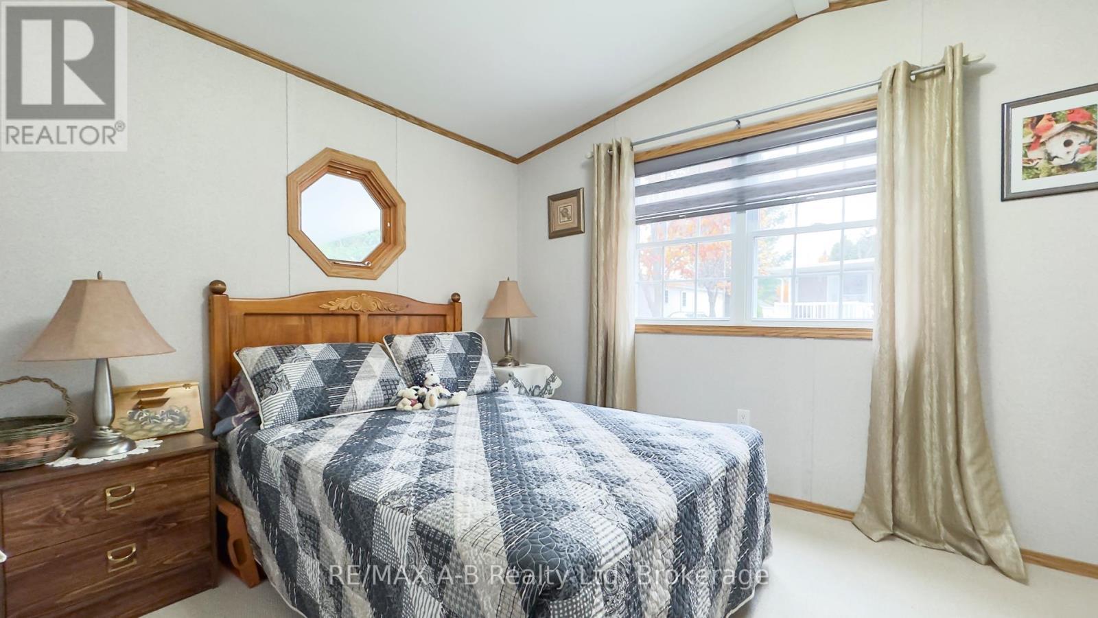 967 - 316489 31St Line, Zorra, ON - Indoor Photo Showing Bedroom