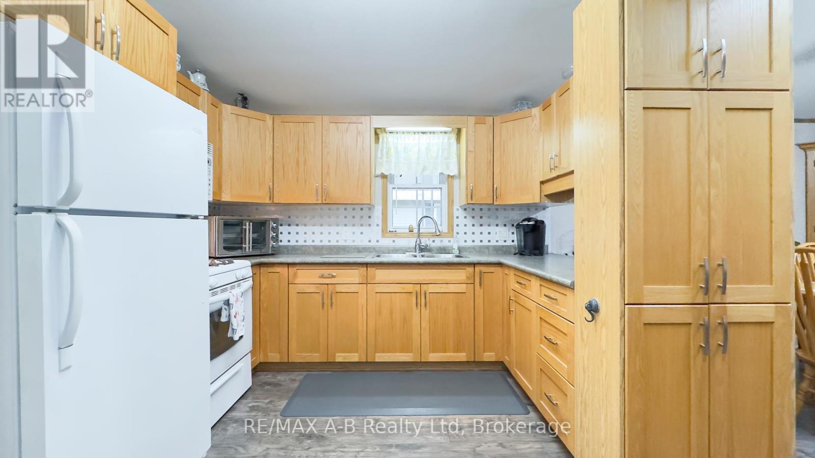 967 - 316489 31St Line, Zorra, ON - Indoor Photo Showing Kitchen