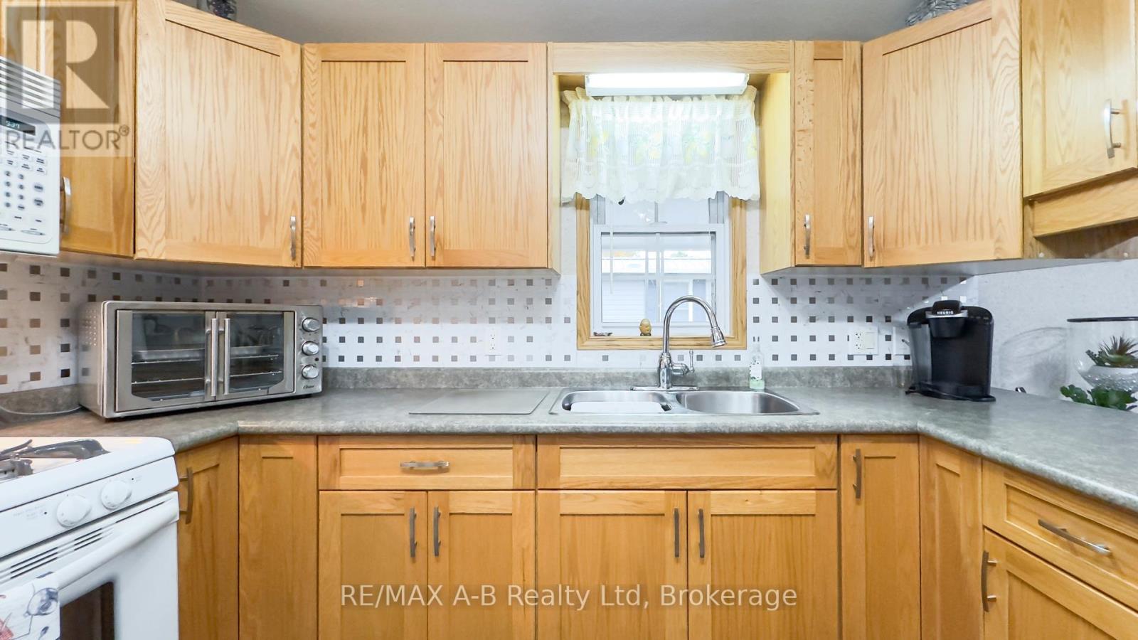 967 - 316489 31St Line, Zorra, ON - Indoor Photo Showing Kitchen With Double Sink