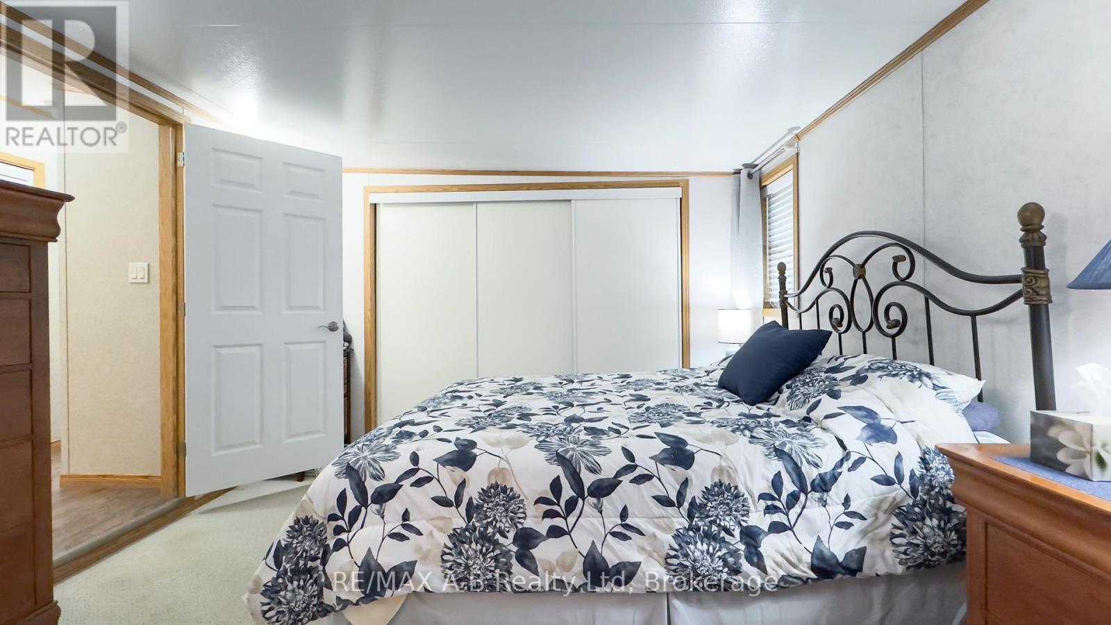 967 - 316489 31St Line, Zorra, ON - Indoor Photo Showing Bedroom