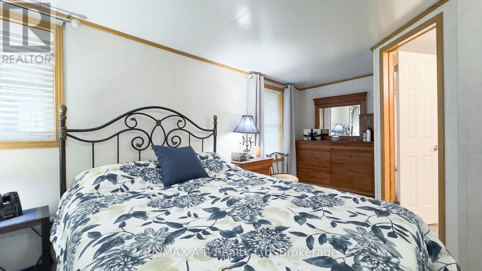 967 - 316489 31St Line, Zorra, ON - Indoor Photo Showing Bedroom