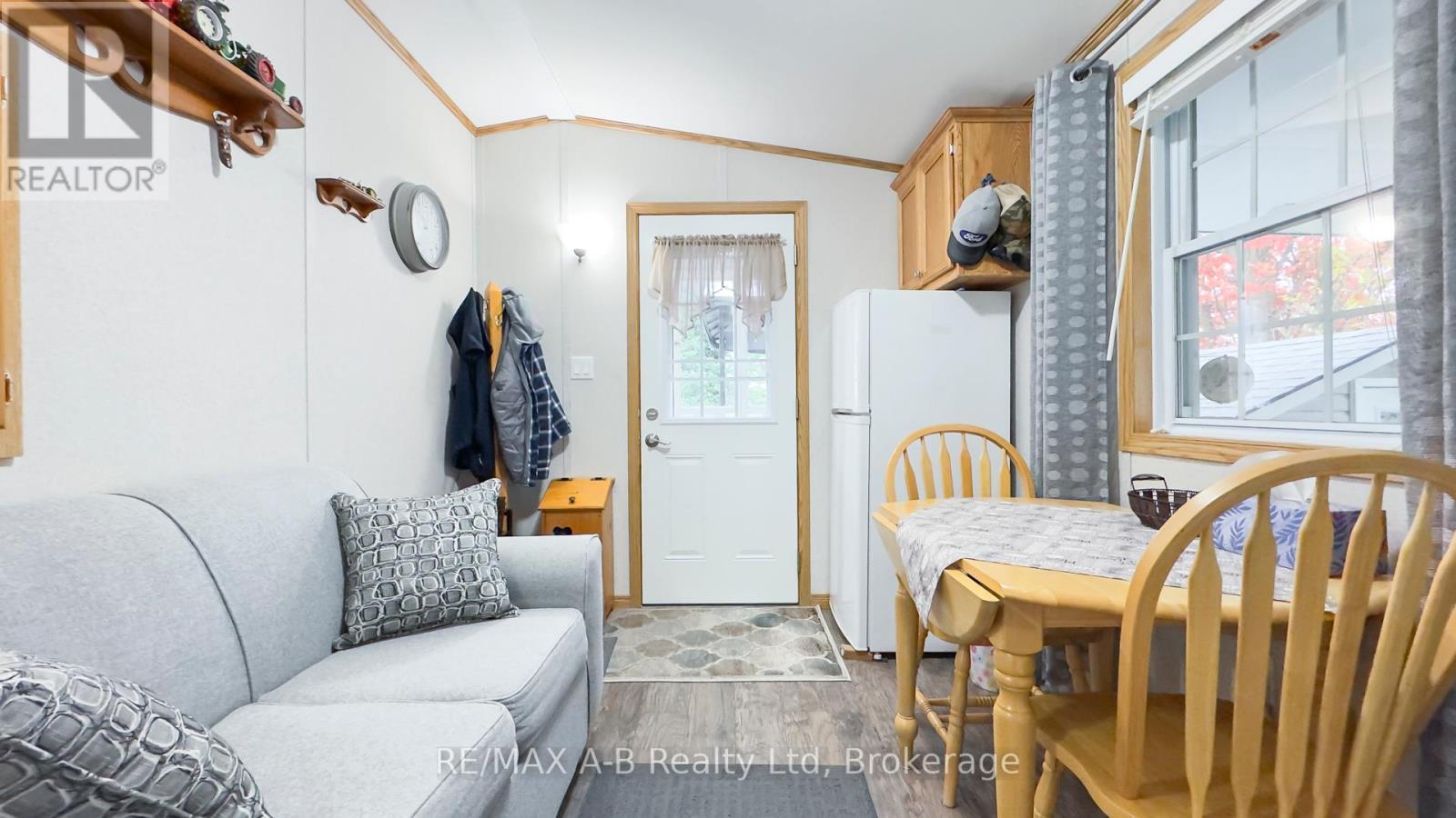 967 - 316489 31St Line, Zorra, ON - Indoor Photo Showing Dining Room