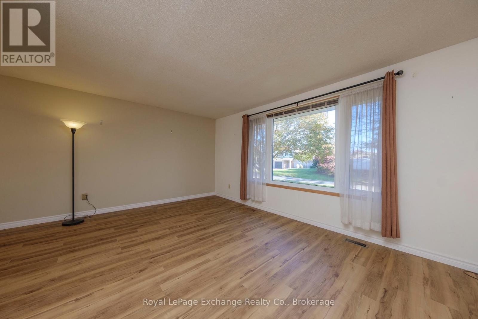 28 Heather Boulevard, Huron-Kinloss, ON - Indoor Photo Showing Other Room