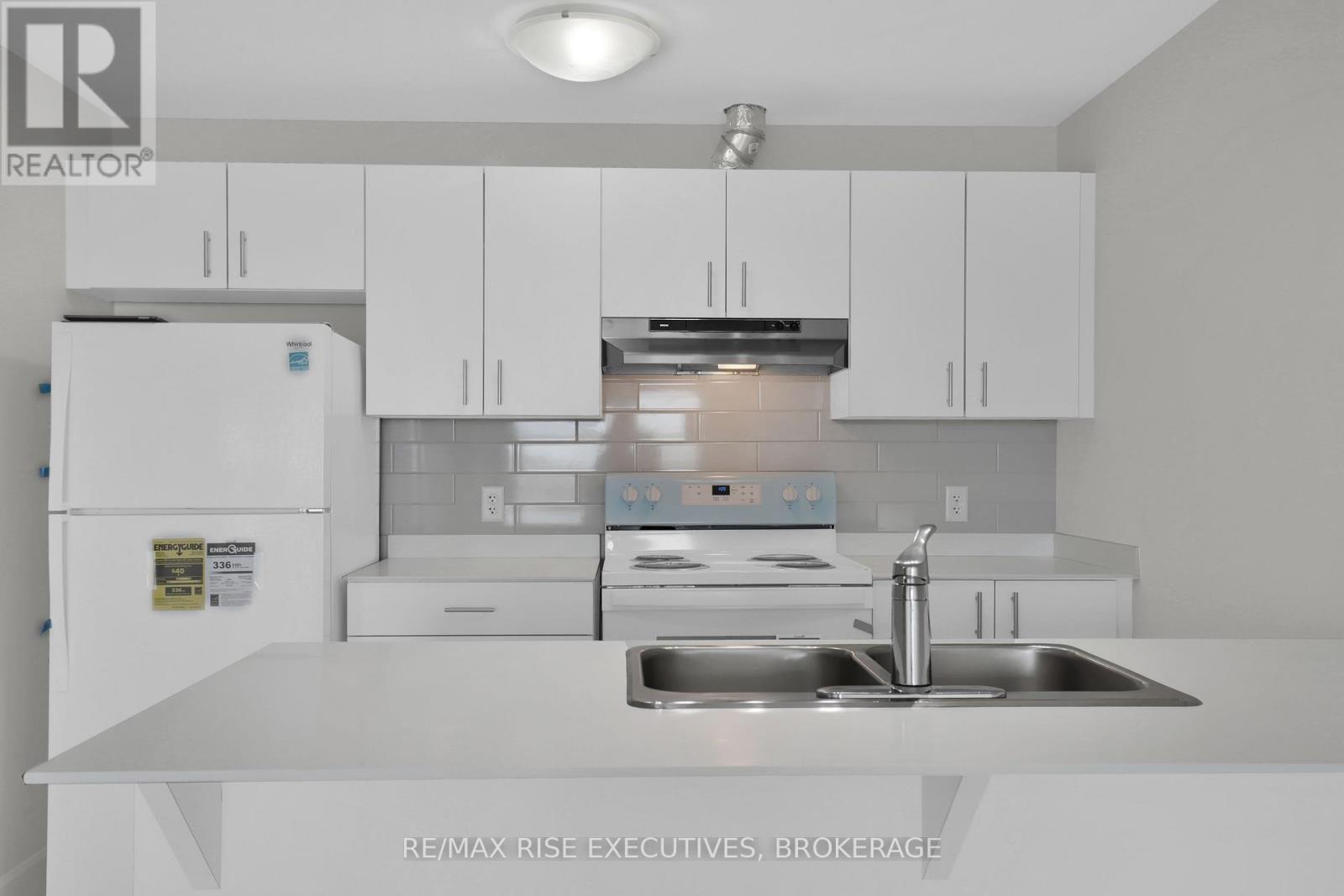 305 - 1080 Terra Verde Way, Kingston (City Northwest), ON