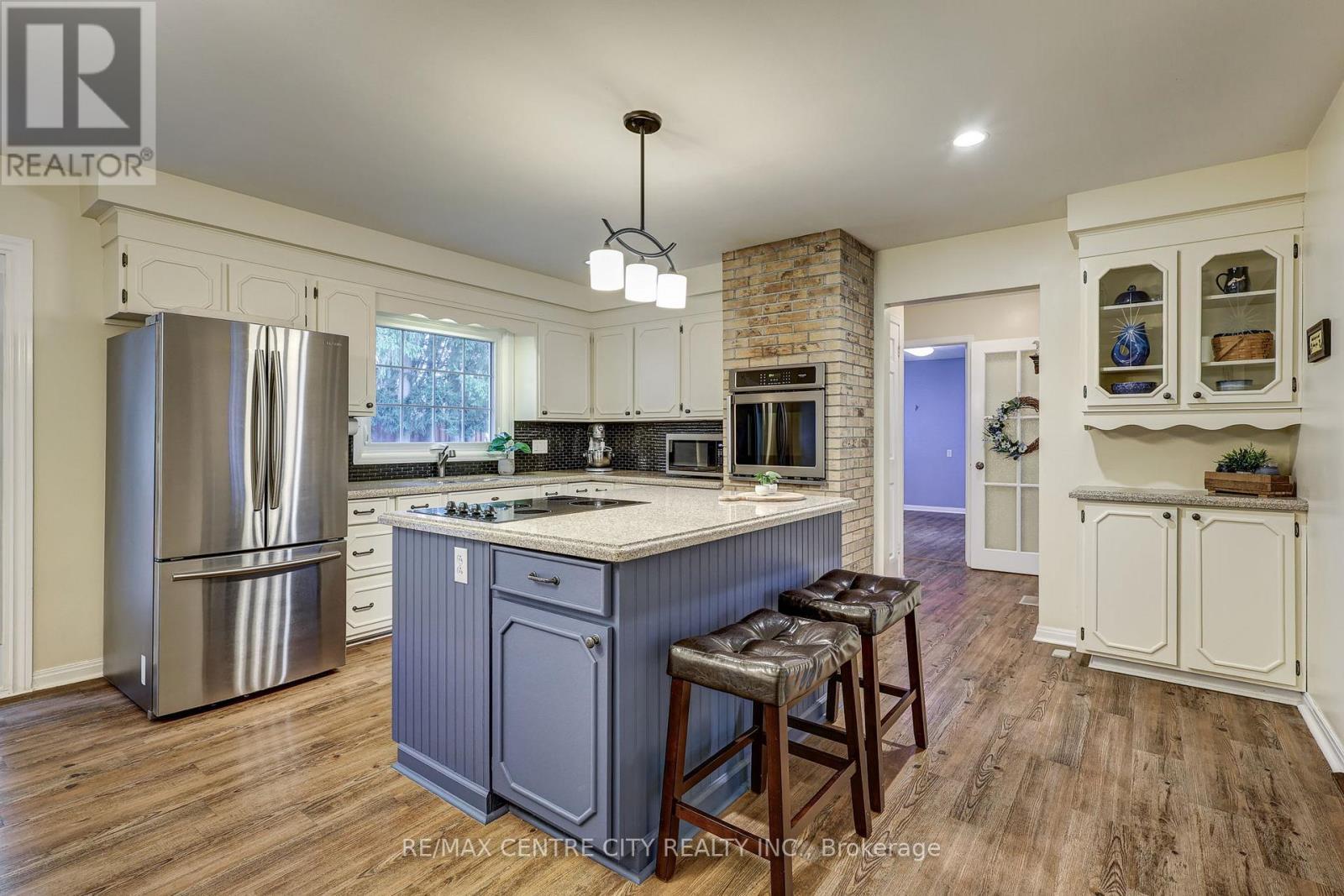9255 West Street, Bayham (Straffordville), ON - Indoor Photo Showing Kitchen