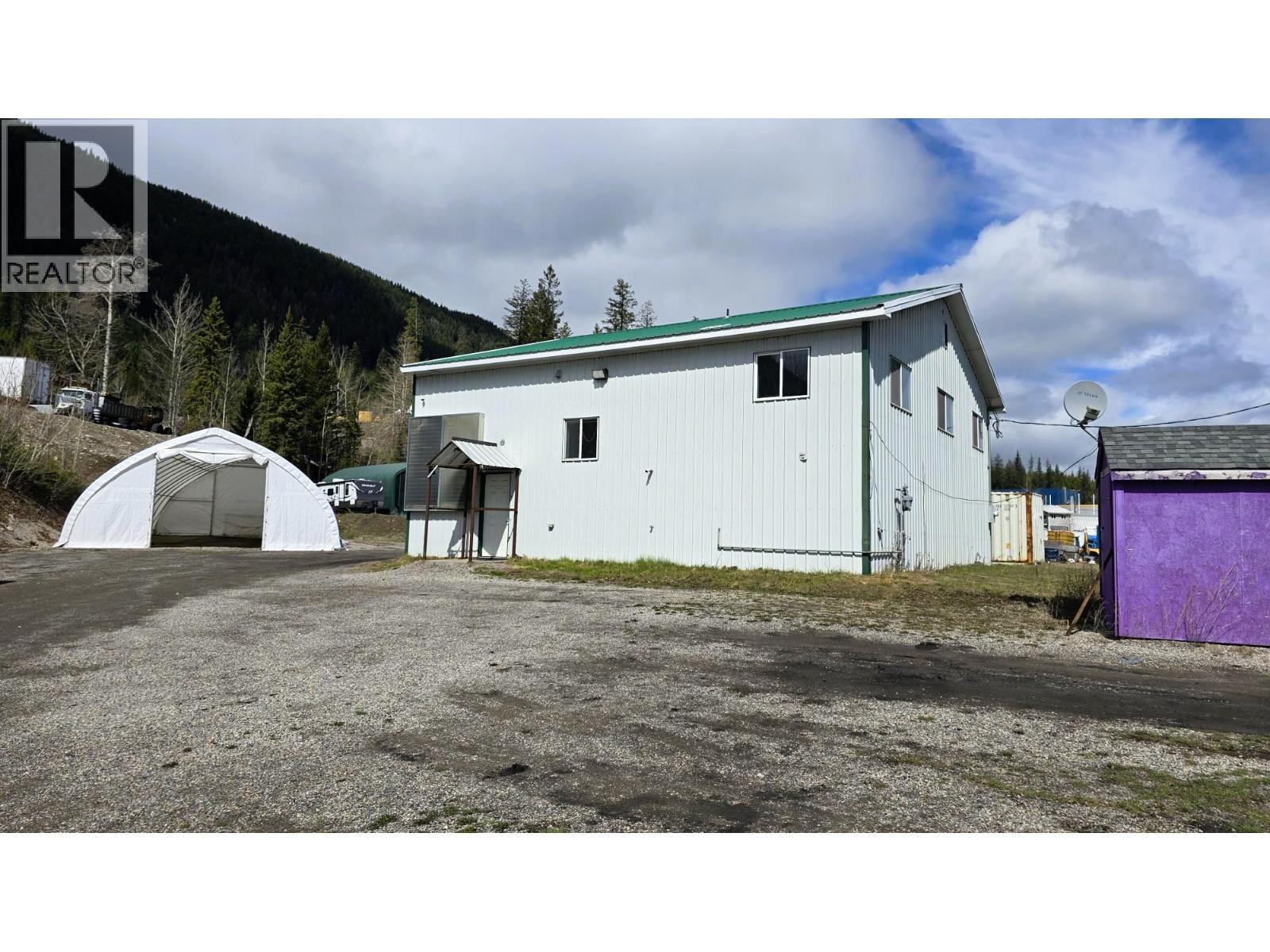 7 Inkaneep Road, Elkford, BC