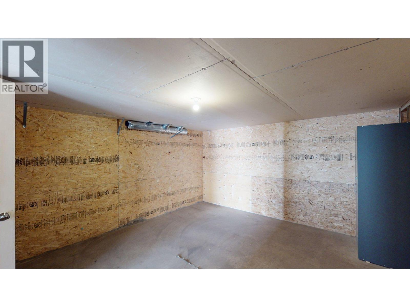 7 Inkaneep Road, Elkford, BC