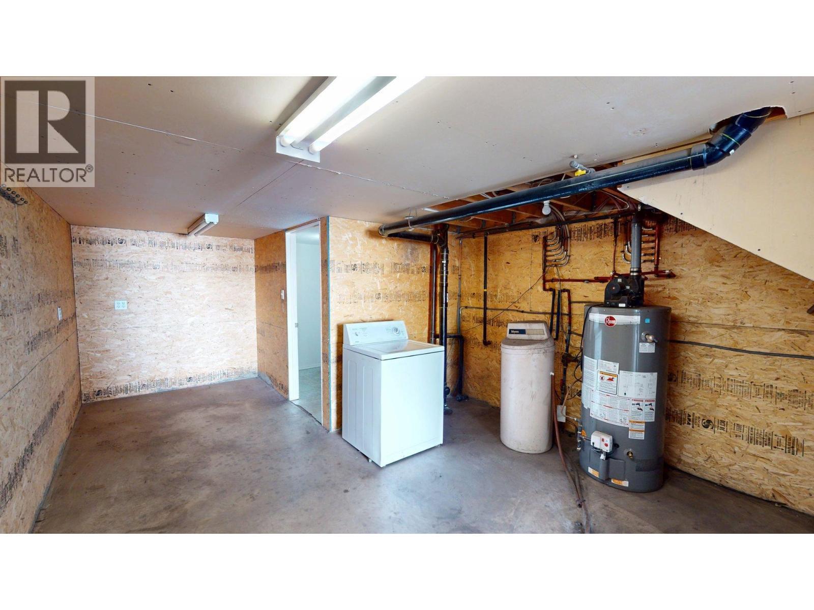 7 Inkaneep Road, Elkford, BC